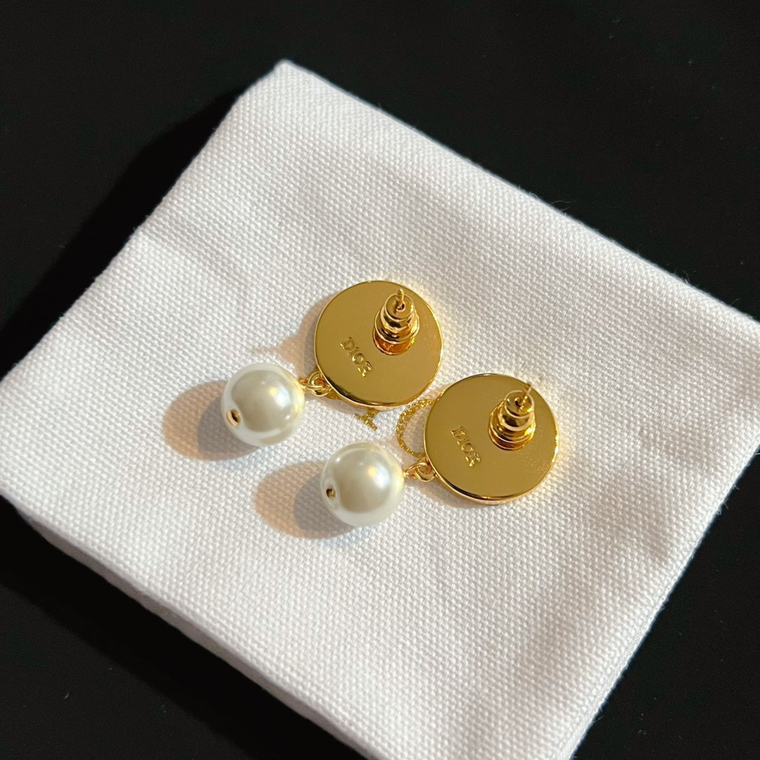 2025 Star Round Pearl Drop Earrings