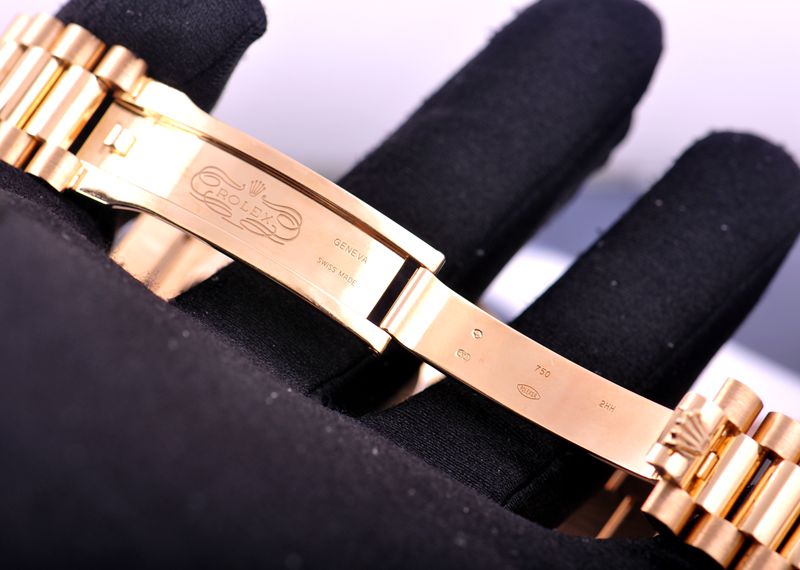 2025 Automatic Men's Watch Day-Date22823818K Gold Rock Candy Diamond