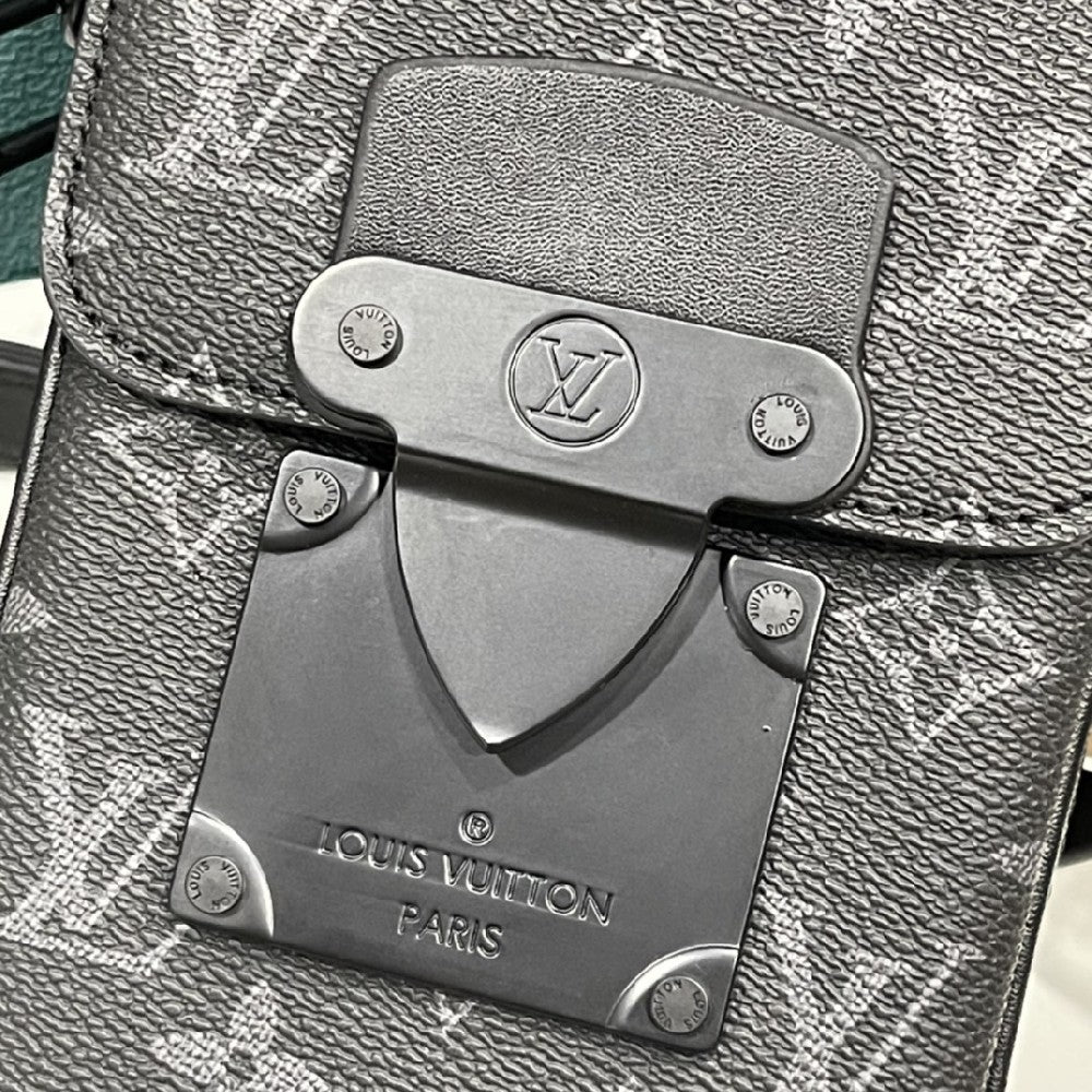 2025 Bag Classic Envelope Bag W31069