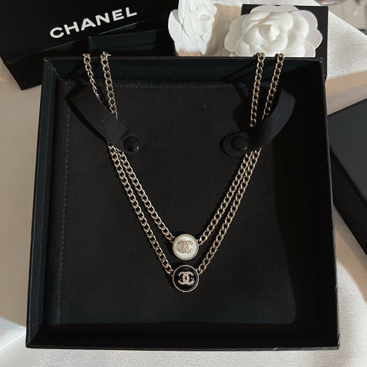 2025 Fashion Rhinestone Round Double C Necklace