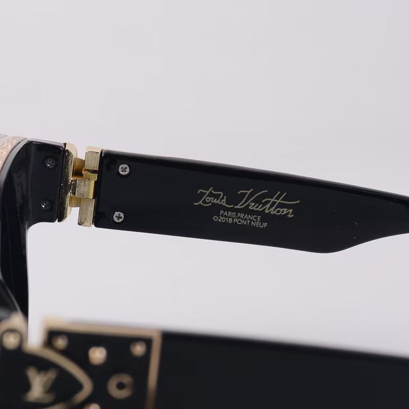2025 Large frame street style square sunglasses UV400